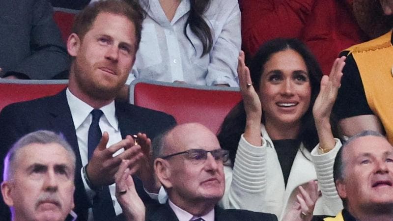Trump: “Non caccerò il principe Harry. Ha già troppi problemi con sua moglie, donna orribile”