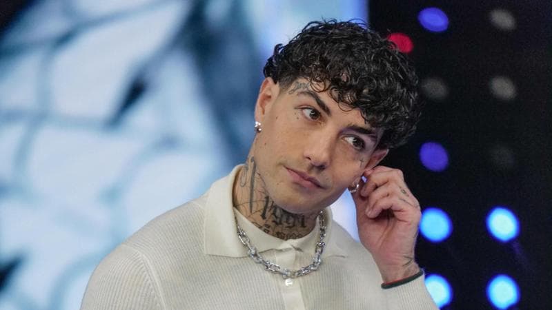 Noemi e Tony Effe a Sanremo 2025, il testo della cover “Tutto il resto è noia”