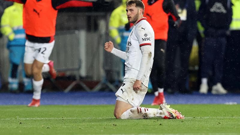 Gimenez esulta dopo il gol all'Empoli