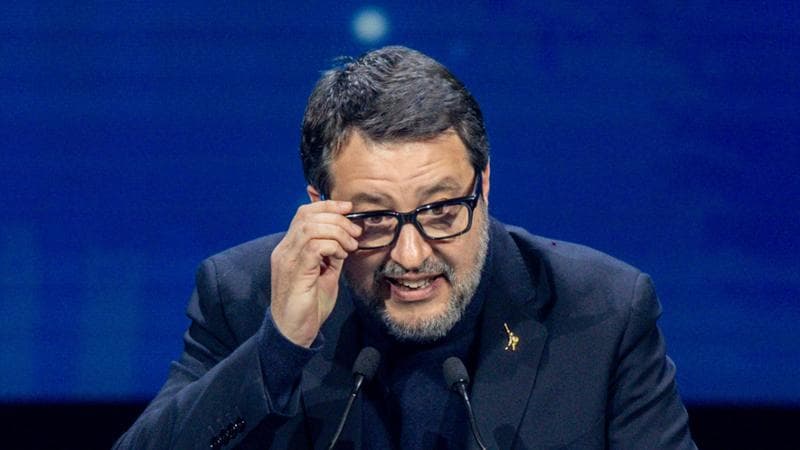 Salvini convoca d’urgenza il Consiglio federale della Lega: “Pace fiscale è emergenza nazionale”