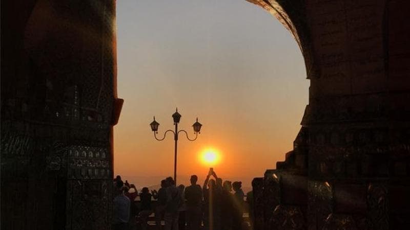 Viaggi di gruppo, ma con l’influencer: 70 itinerari a misura di social. Un progetto italiano