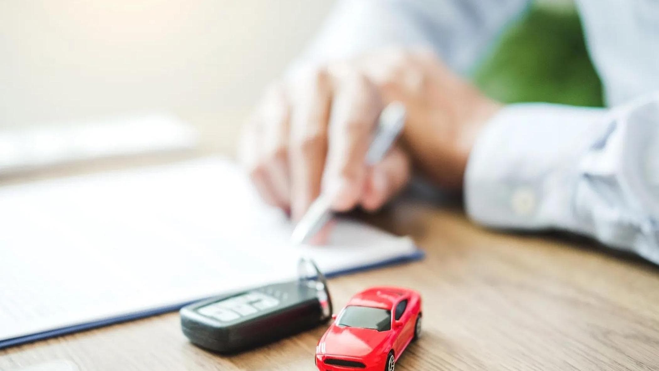 RC Auto, Dolandırıcılara Dikkat: 2024'te 1,5 milyondan fazla İtalyan Etkiledi