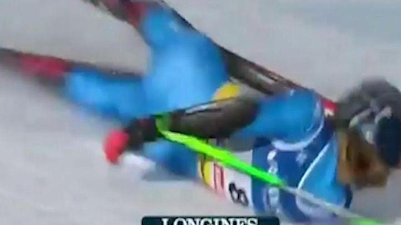 Sofia Goggia cade nel gigante mondiale e si fa male a una spalla