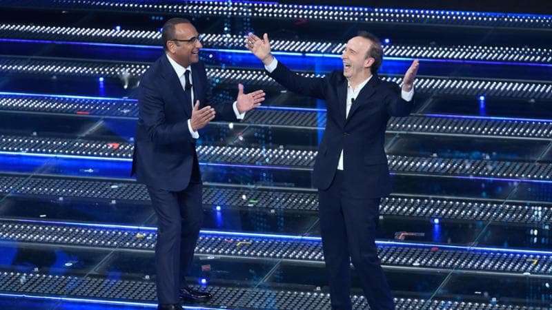 Roberto Benigni e le nozze tra Musk e Meloni. “Noi siamo orgogliosi di Mattarella”