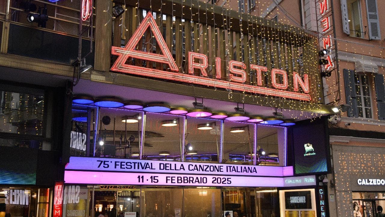 Sanremo festeggia le 300 serate: i numeri e le curiosità di 75 anni di musica