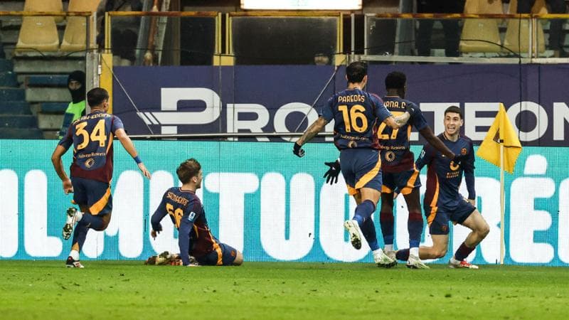 L'esultanza di Soulé dopo il gol vittoria a Parma