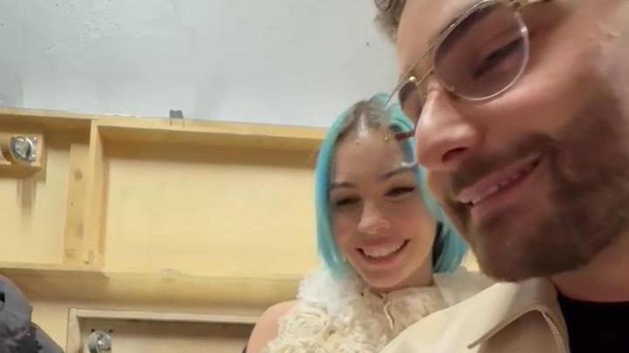 Rose Villain 'incontra' il fan che le aveva urlato "Si 'na pret": la videochiamata con Rocco Hunt