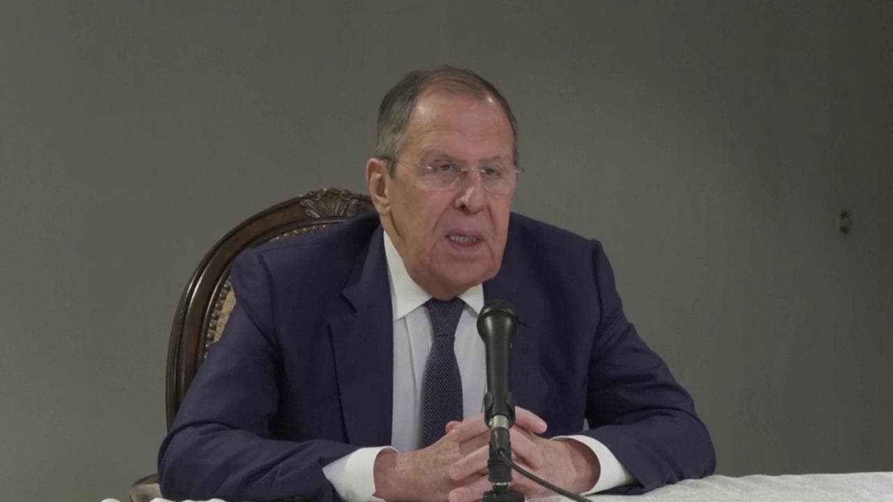 Ucraina, Lavrov: "Inaccettabile la presenza di peacekeeper da paesi Nato"
