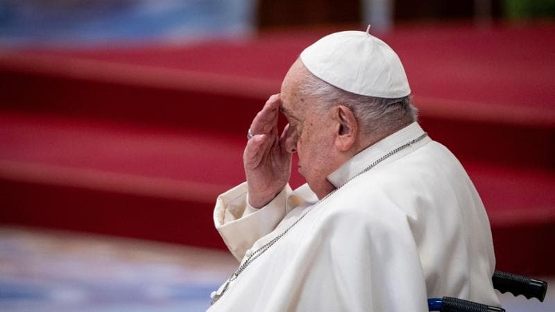Papa Francesco si aggrava: “È polmonite bilaterale, quadro più complesso”