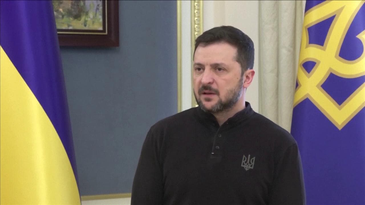 Ucraina, Zelensky: "Trump vive nello spazio della disinformazione russa"