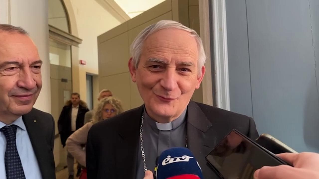 Papa, il cardinale Zuppi: "Preoccupati ma verso un pieno recupero, speriamo avvenga presto"