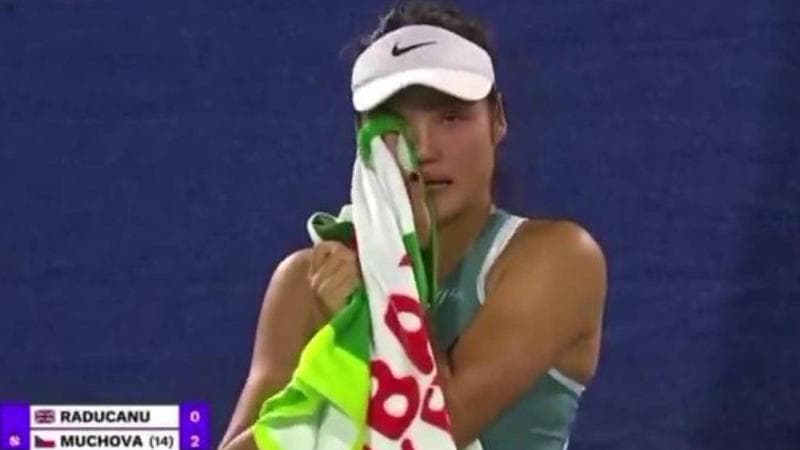Emma Raducanu in lacrime