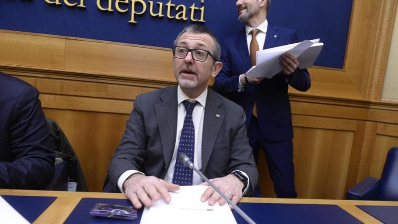Andrea Delmastro: “È una vergogna, sentenza politica contro di me. Non mi dimetto”