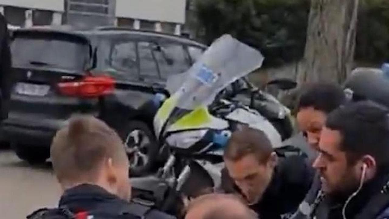 Francia, attacco con il coltello a Mulhouse: un morto e tre feriti