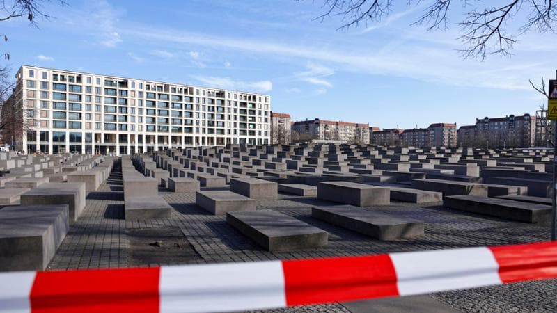 Allarme Isis in Europa: “L’accoltellatore di Berlino voleva colpire degli ebrei”