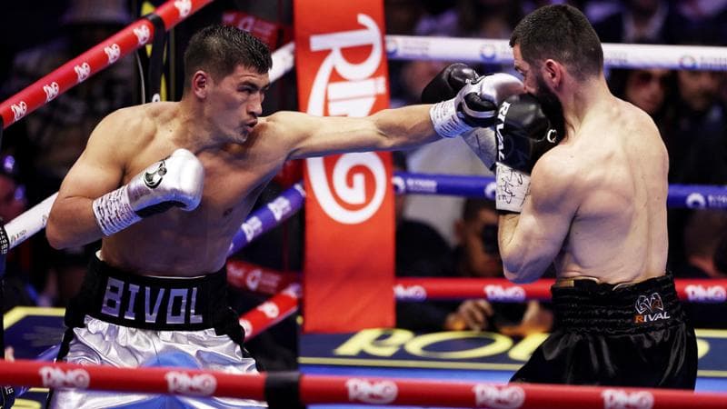 Bivol piega il ceceno di ferro Beterbiev e diventa re dei mediomassimi. Finisce la favola di Bakole