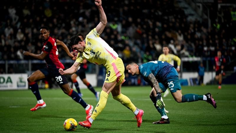 Vlahovic mette in rete la palla della vittoria