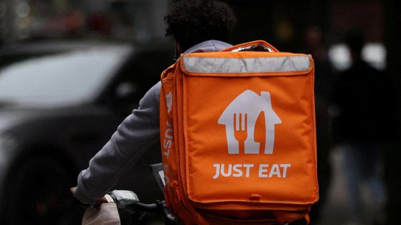 Prosus si mangia Just Eat, inizia il risiko della consegna a domicilio