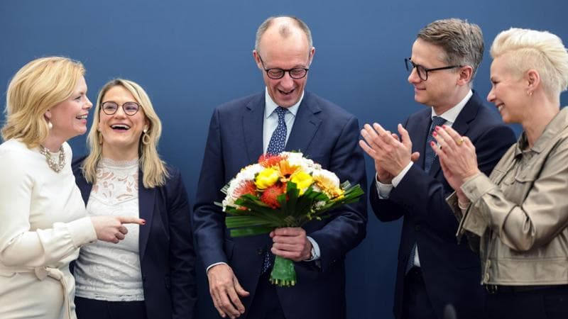 Al centro, il neocancelliere tedesco Friedrich Merz (Cdu)
