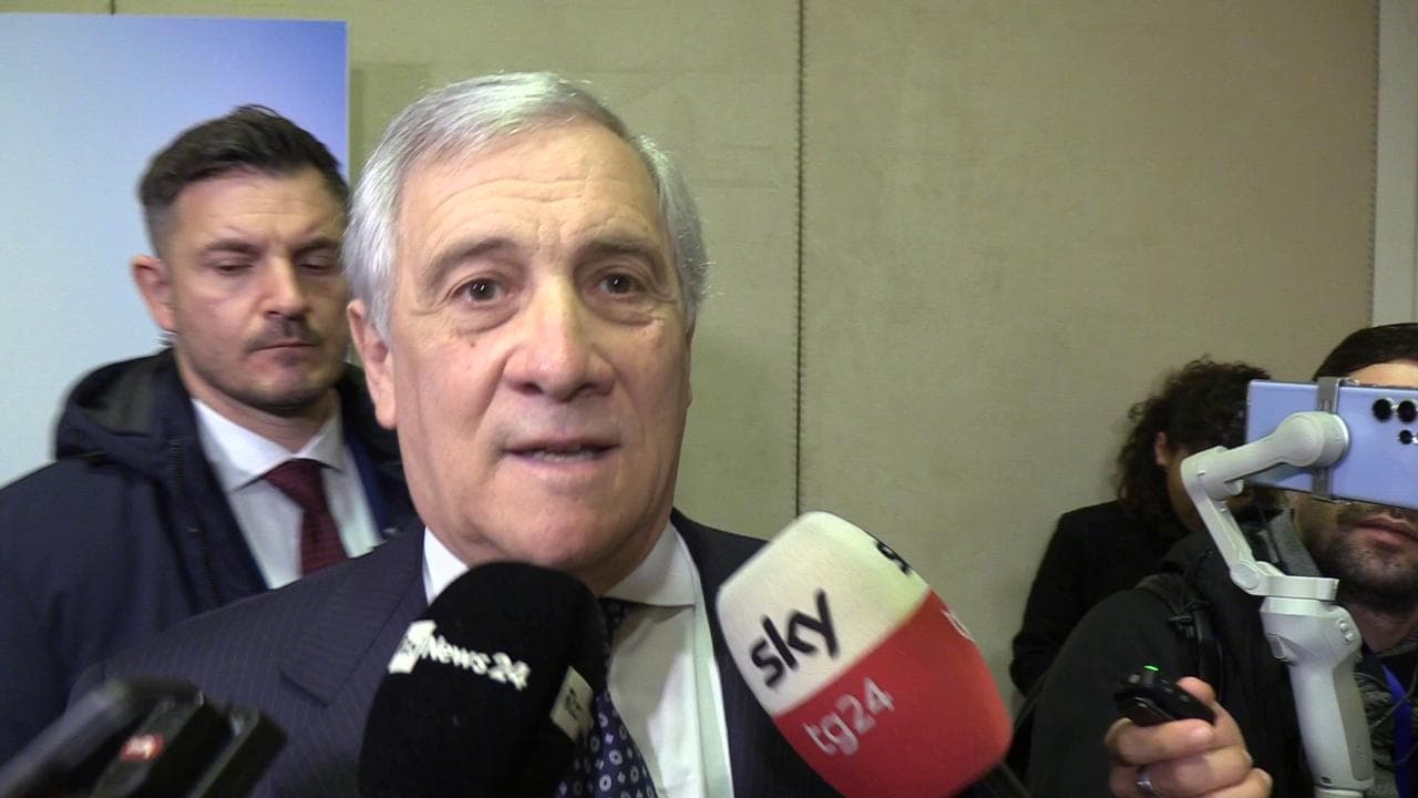 Afd, Tajani: "Idee da maestrini contro l'Italia, posizioni inconciliabili"