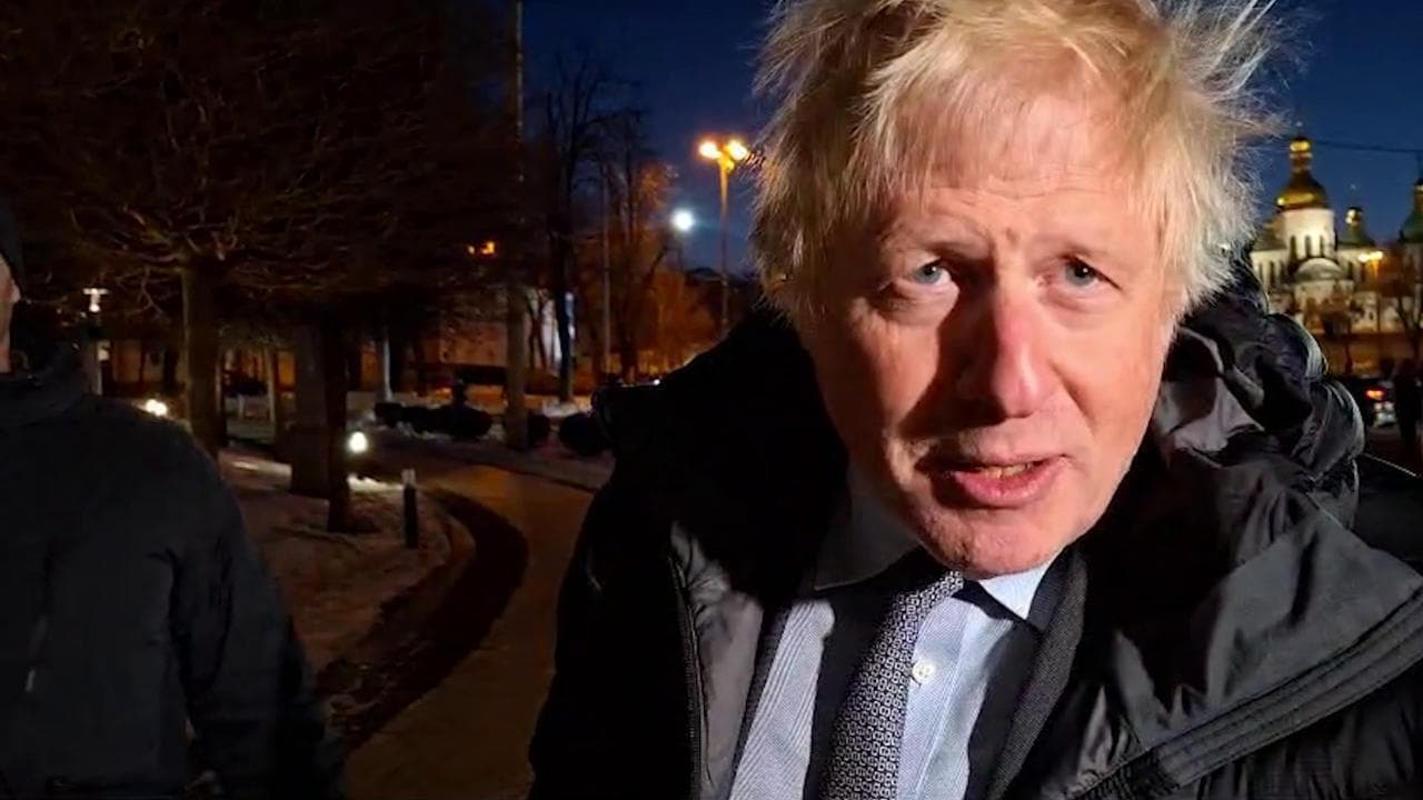 Ucraina. Johnson: "Meloni brava e forte. Trump ascolti gli europei, mandiamo nostre forze di pace"