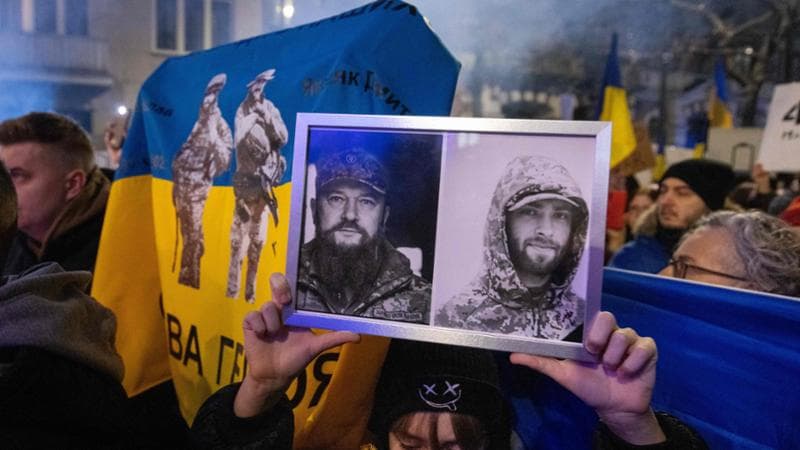 Tre anni di carneficina in Ucraina: una media di mille tra morti e feriti ogni giorno