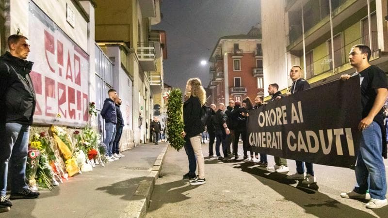 Una commemorazione in ricordo di Sergio Ramelli, aggredito da militanti di Avanguardia operaia a Milano il 13 marzo 1975 (morirà il 29 aprile). Massimo Alberico / fotogramma / ipa