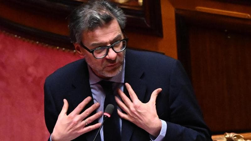 Decreto bollette: 3 miliardi per il bonus fino a 500 euro alle famiglie. Maxi multe agli operatori
