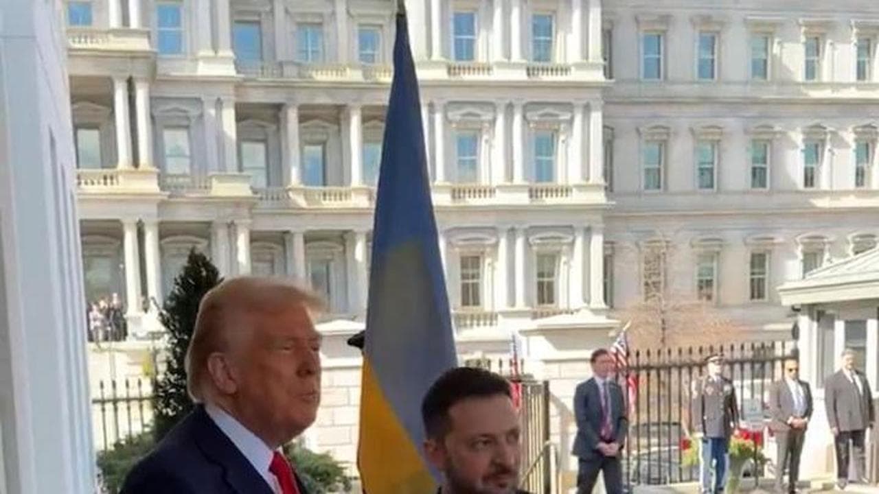 Trump accoglie Zelensky alla Casa Bianca: "Oggi è vestito di tutto punto"