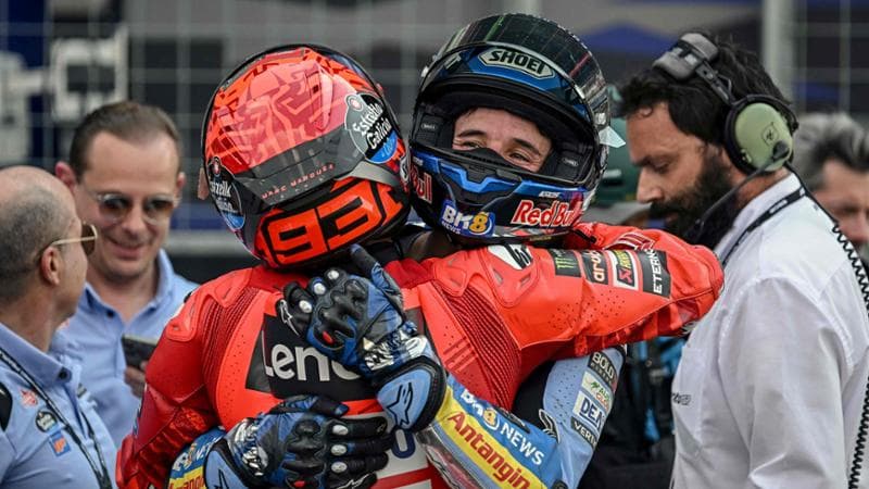 MotoGp al via nel segno dei Marquez: Marc vince la Sprint in Thailandia ...