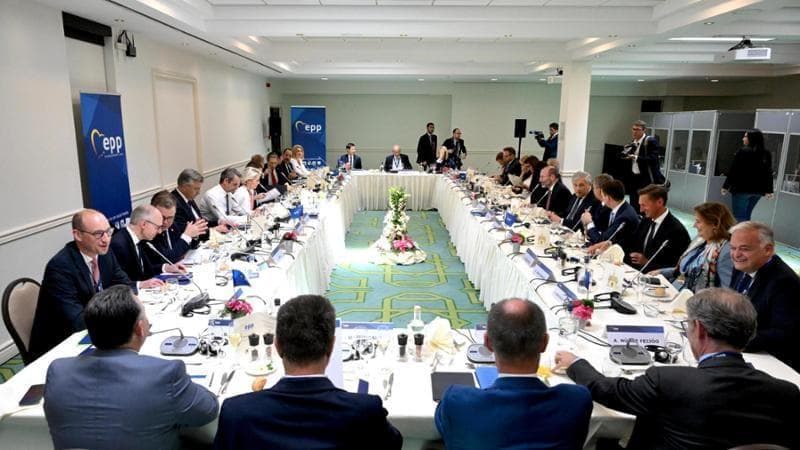 Dal Mes al Next Generation, caccia ai 500 miliardi da investire per le armi