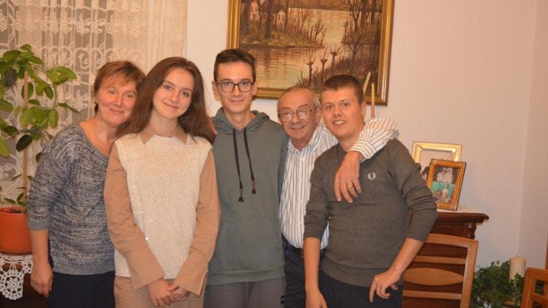 “Mio figlio aveva una vita segreta. Ora voglio la verità sulla sua morte”
