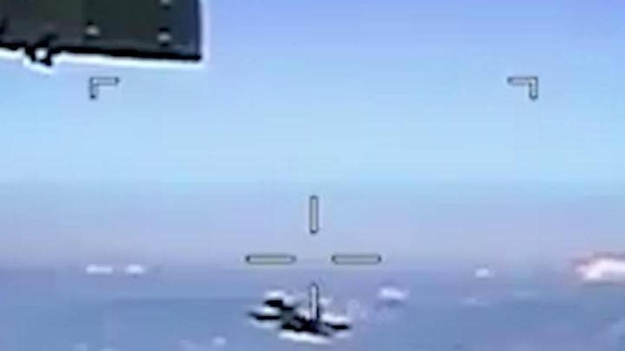Caccia russo vola vicino a un drone francese: collisione sfiorata nei cieli del mar Mediterraneo