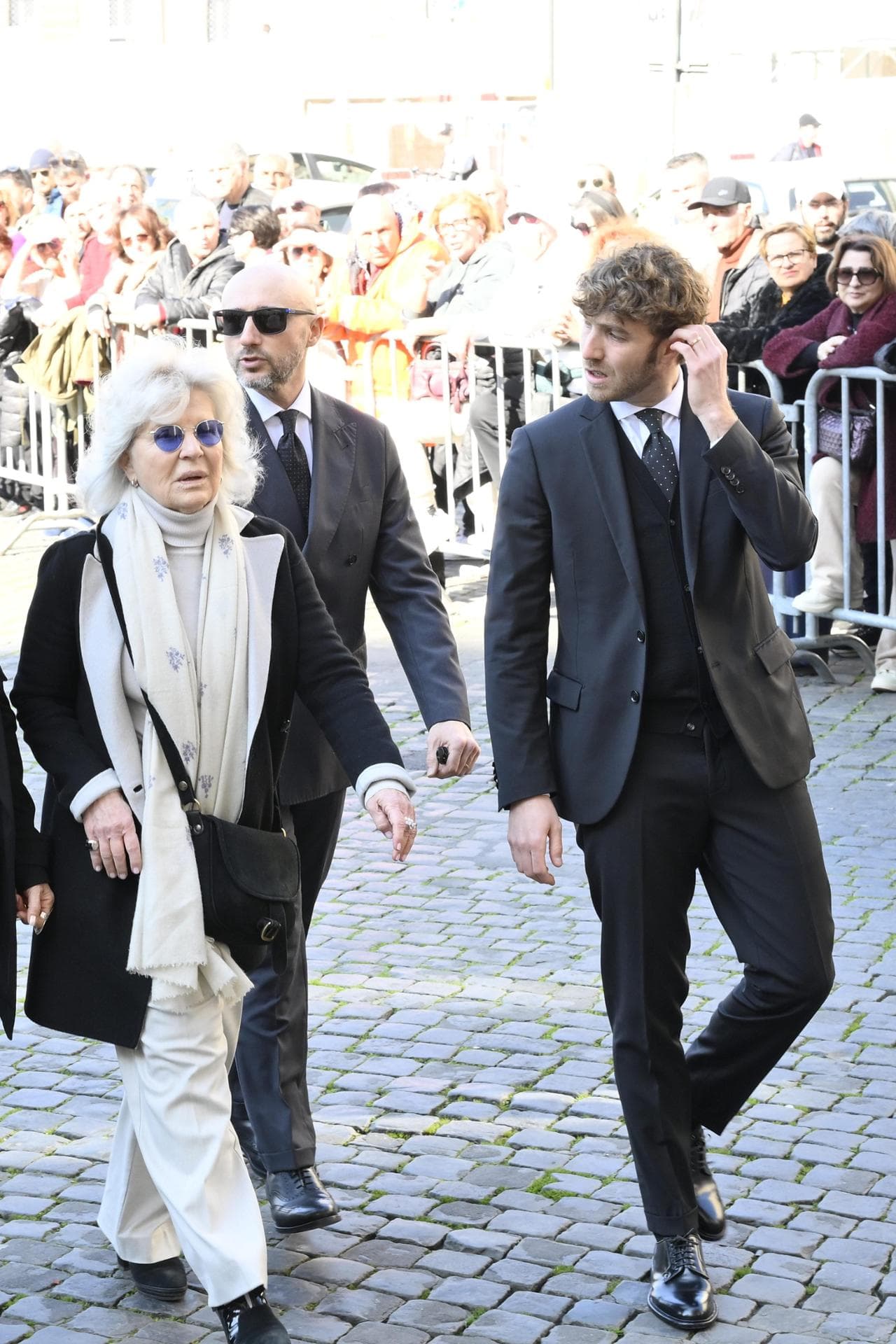 Nella Foto Paolo Ciavarro e Andrea Rizzoli e la sorella Beatrice Giorgi