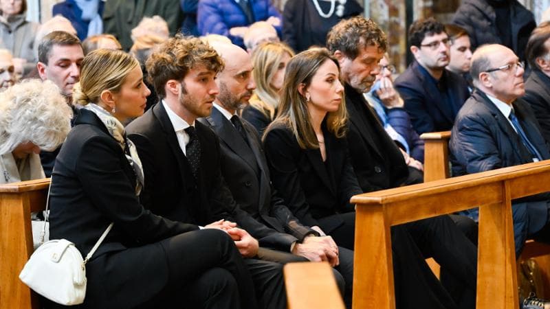 Clizia Incorvaia, Paolo Ciavarro, Andrea Rizzoli, Sabrina moglie di Andrea Rizzoli, Massimo Ciavarro, Carlo Verdone in Chiesa