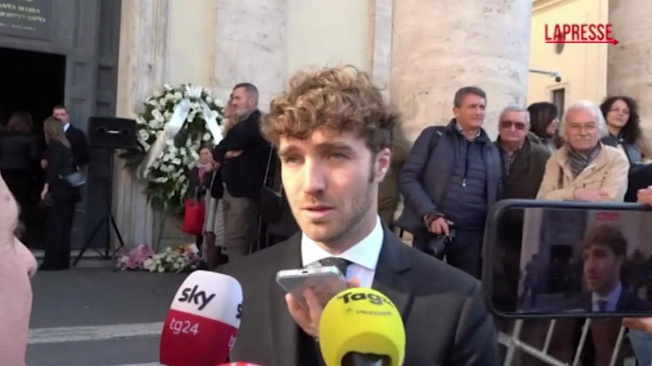Funerali Eleonora Giorgi, il figlio Paolo: "La sua testimonianza è il mio orgoglio più grande"