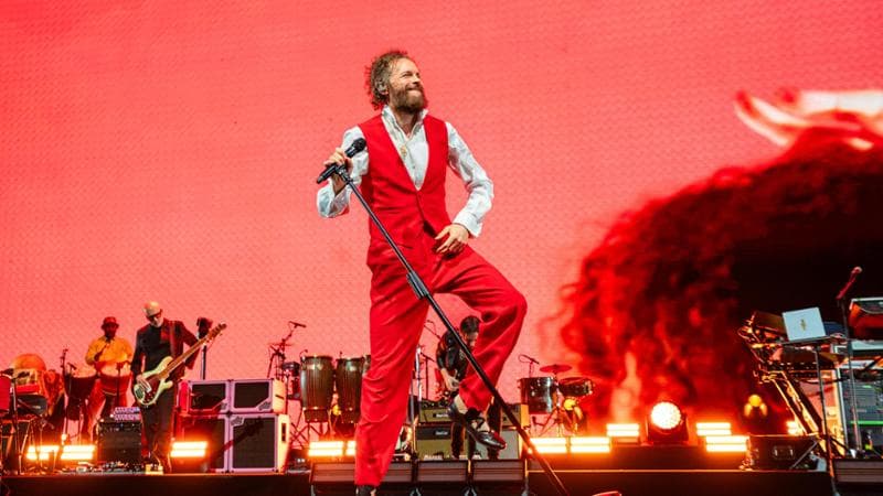 Bentornato Jovanotti, la tribù balla ancora