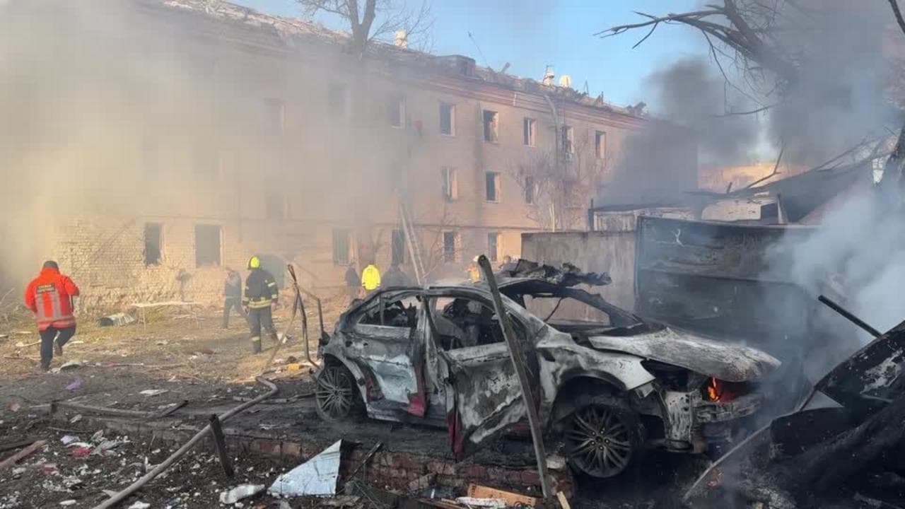 Attacco russo a infrastrutture energetiche ucraine, almeno 8 feriti a Kharkiv
