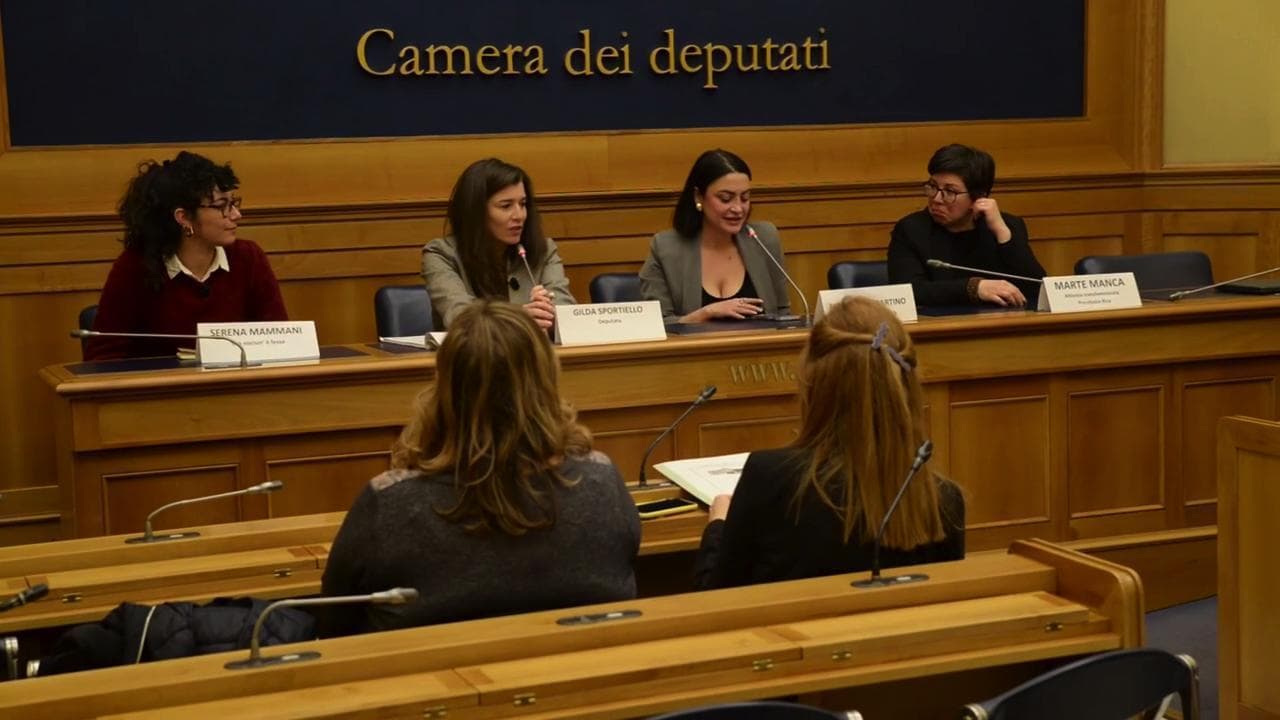 Aborto, M5S: "Ci sono regioni con tasso di obiezione oltre il 90%"