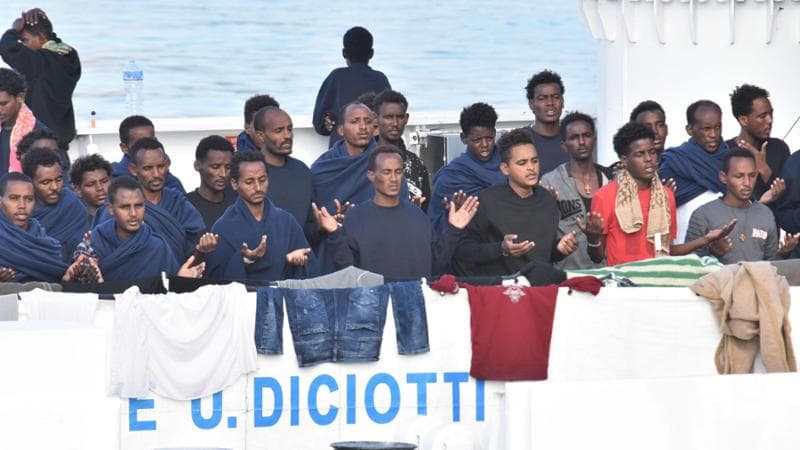 La Cassazione al governo: “Risarcisca i migranti bloccati sulla nave Diciotti”