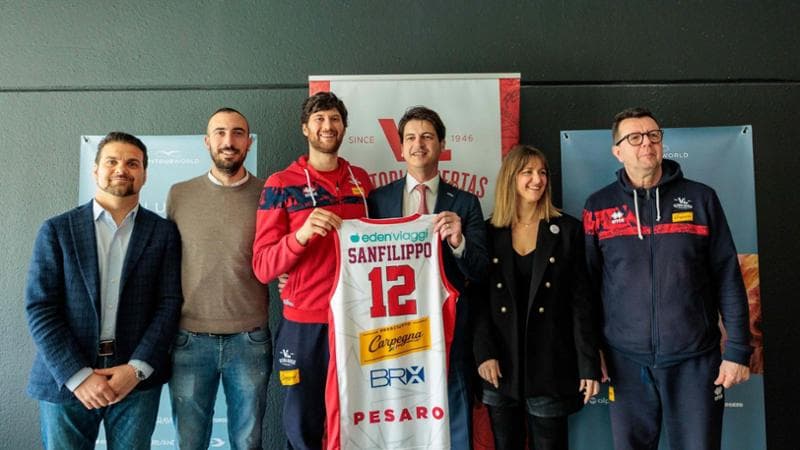 Basket, Pesaro: per l’8 marzo i giocatori in campo con il cognome materno sulle maglie