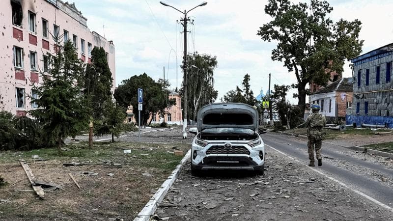 Russi all’attacco nel Kursk, in crisi le truppe di Kiev: onda di missili sul Donbas