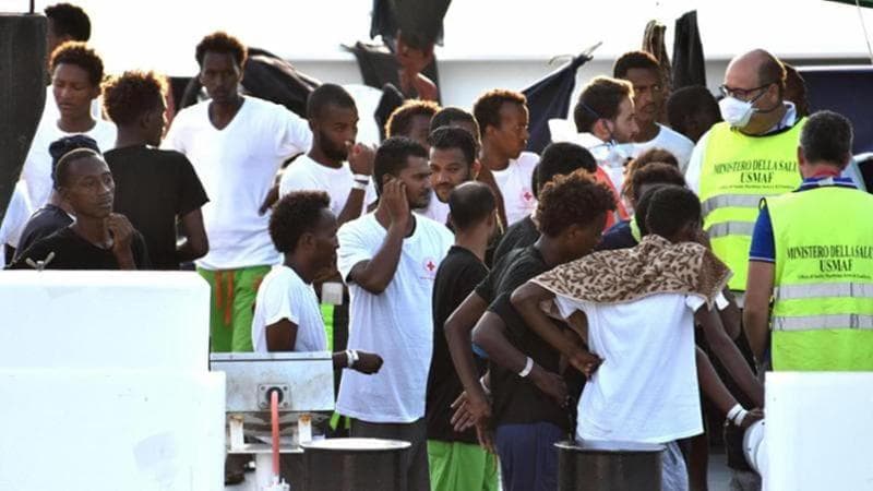 Migranti, nel nuovo regolamento Ue “possibili hub per i rimpatri”