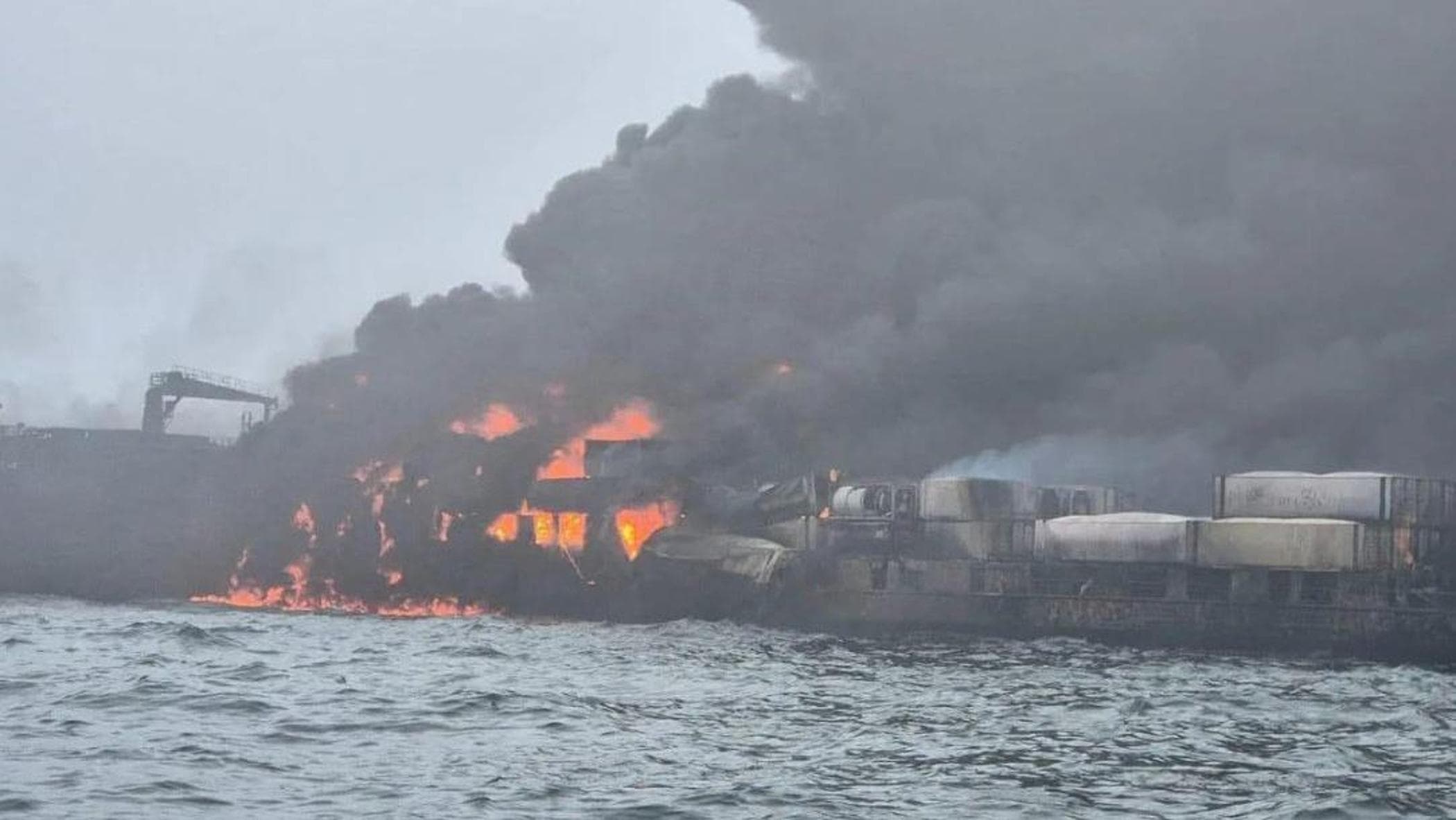 ABD askeri petrol tankeri ve kargo arasındaki Kuzey Denizi'nde çarpışma: 32 yaralı