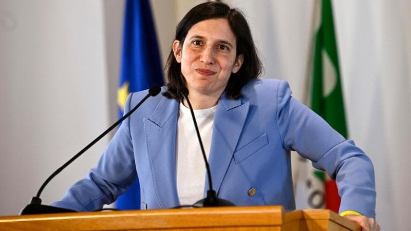 Sondaggi politici, arretra Fratelli d’Italia. Bene Pd e M5S