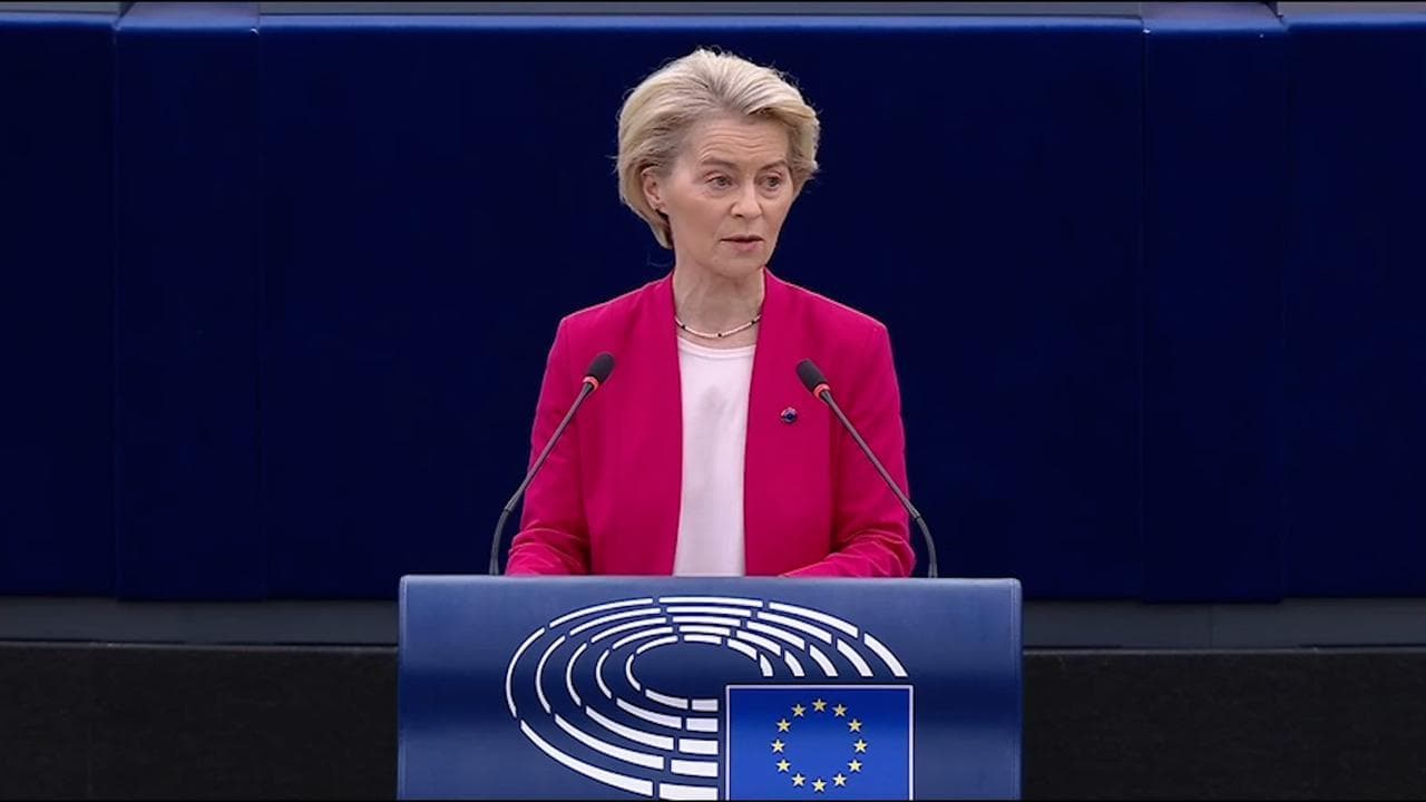 Von der Leyen cita De Gasperi: "Difesa comune per scoraggiare attacchi contro un'Europa unita"