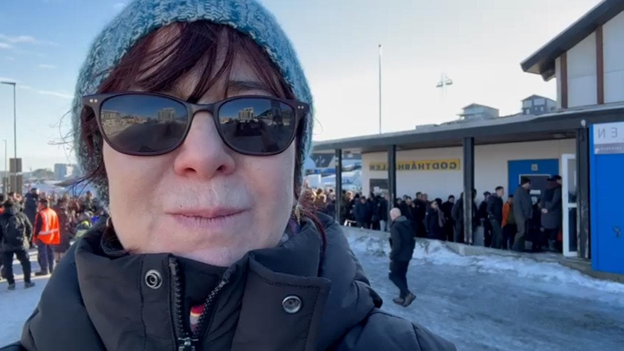Groenlandia, in fila al voto tanti vogliono l'indipendenza: la risposta alle minacce di Trump
