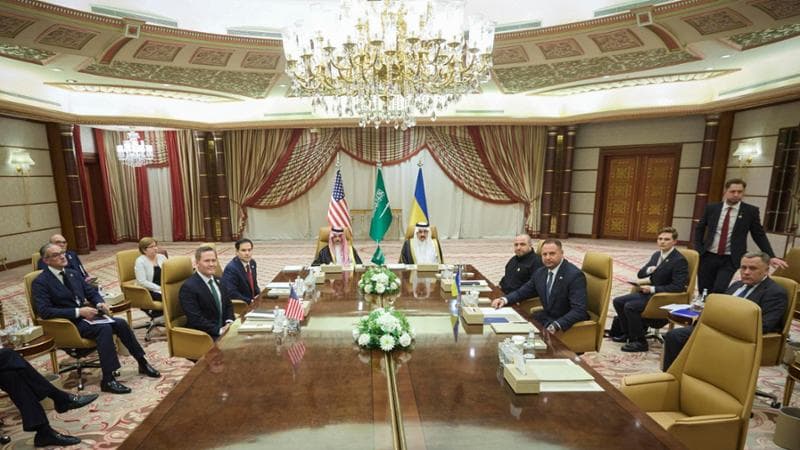 Svolta a Gedda, intesa Usa-Kiev per una tregua immediata. Trump: “Ora la palla a Putin”