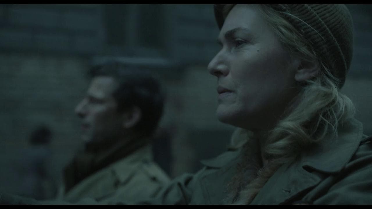 Kate Winslet è la fotografa di guerra Lee Miller, il trailer