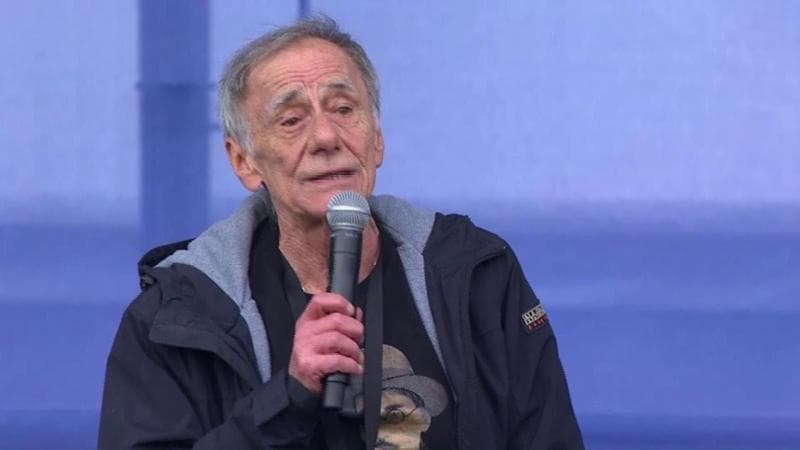 Roberto Vecchioni: "Non si può accettare qualsiasi pace"